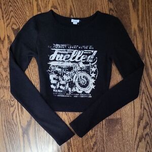 Black Graphic Long-Sleeve Crop Top - Garage